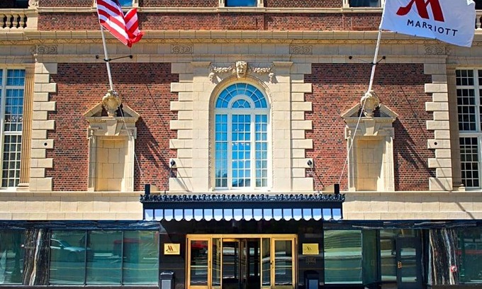 Downtown Syracuse Hotel | 5-Star Hotel ∙ Marriott Syracuse Downtown