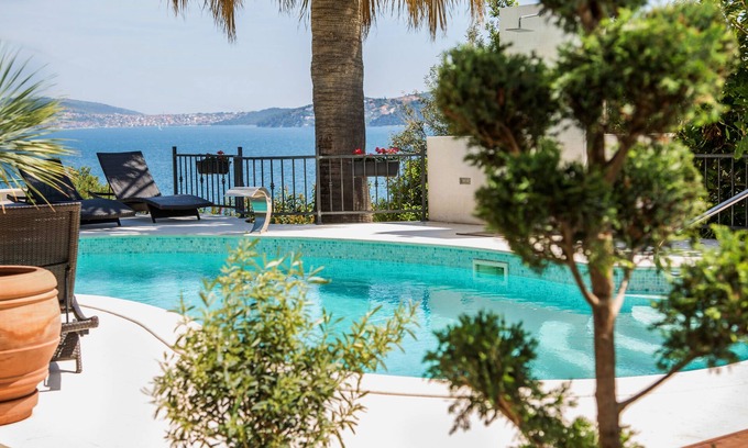 Seget Vranjica Villa | 5 star Luxury villa,Amazing views, 50m from the beach ,heated pool,jacuzzi