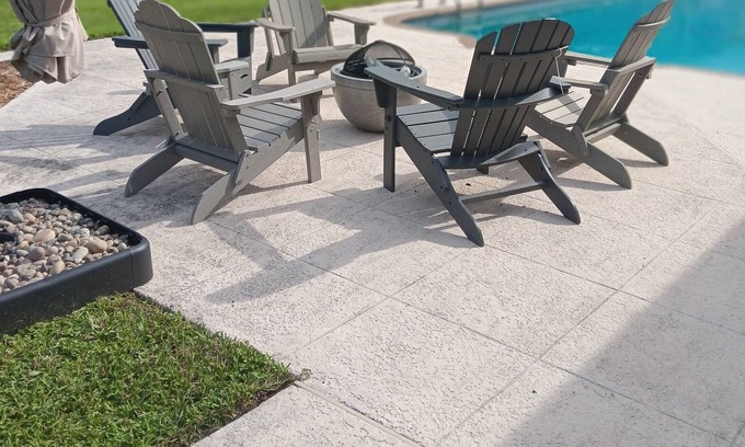 Hobe Sound House | 50% Jan. monthly rental. Close to Beach, Golfing, Shopping, and Dining.