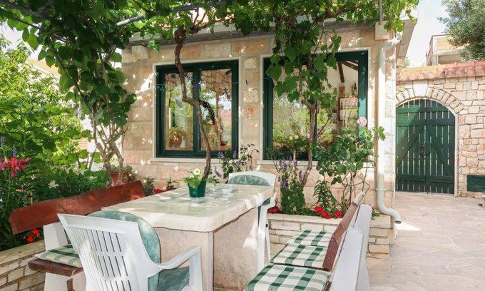 Supetar Apartment | 50 m² Apartment ∙ 2 bedrooms ∙ 5 guests