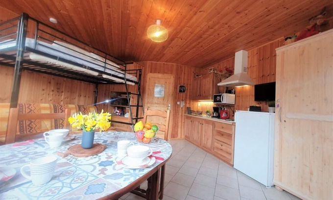 Saint-Etienne-en-Devoluy Apartment | 50m from resort center, Ground floor, tv, ski locker, 23m², Superdévoluy