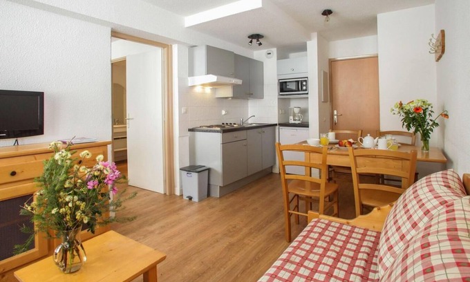 Val Claret Apartment | 50m from ski slopes, balcony, tv, 28m², Tignes