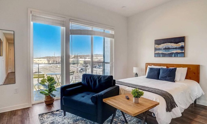 Avondale Apartment | 52 m² Apartment ∙ 2 guests