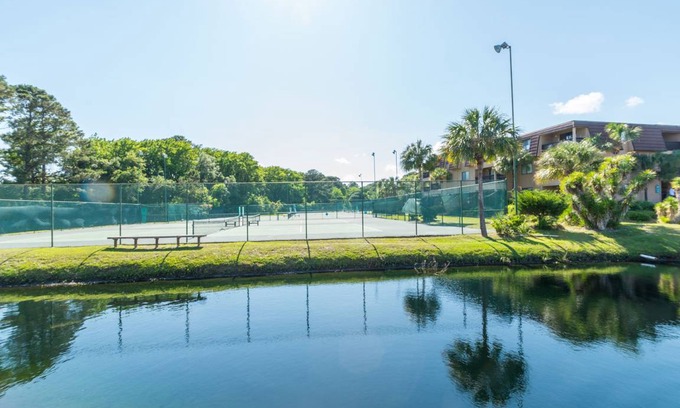 Folly Field Condo | 52 m² Condo ∙ 1 bedroom ∙ 6 guests