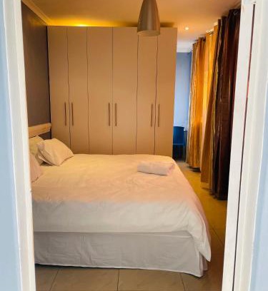 Berea Bed & Breakfast | 52 Weston Holiday Home