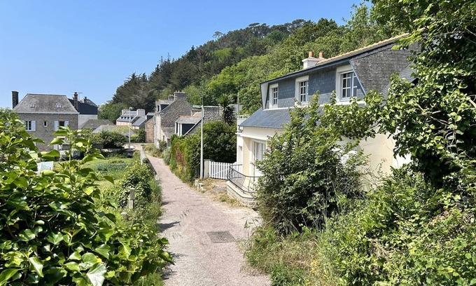 Erquy House | 547 - "La Patelle" - 4-room house 100m from the beach in the center of Erquy