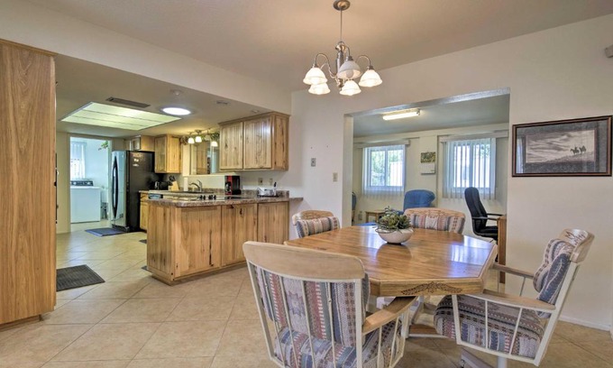 Apache Junction House | 55 and Apache Junction Home Patio and Mountain Views
