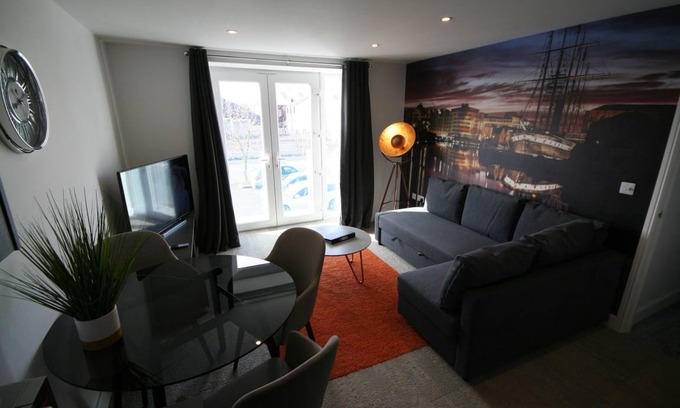 Bristol Villa | 55 m² Villa ∙ 1 bedroom ∙ 4 guests