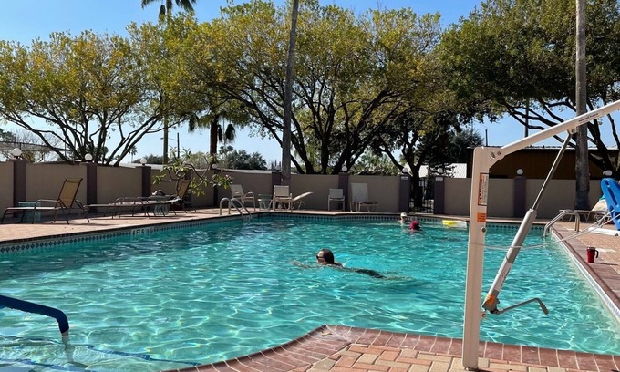 Pharr House | 55&Up? WHAT A DEAL in a POPULAR RGV PARK! Gated, Great Pool & Sunshine!