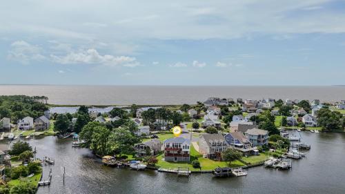 Colington Harbour House | 5511 Outer Banks Escape Canalfront