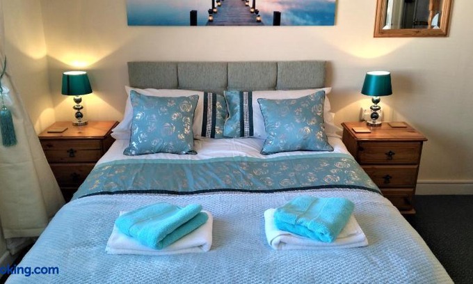 Paignton Apartment | 57 Esplanade court