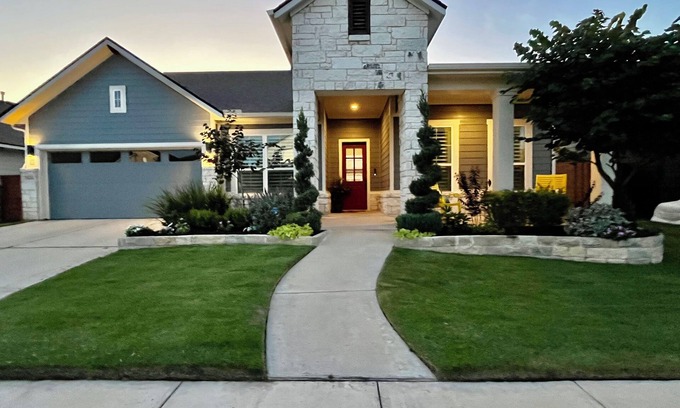 Austin House | 5mi to COTA, 10mi to downtown, 2mi to McKinney Falls, 12mi to Tesla Giga Texas