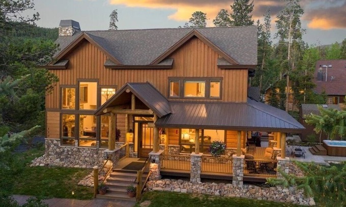 Weisshorn House | 5Stars! "Like Staying at the Ritz!" Luxury in-town Home, Amazing Views & Hot Tub