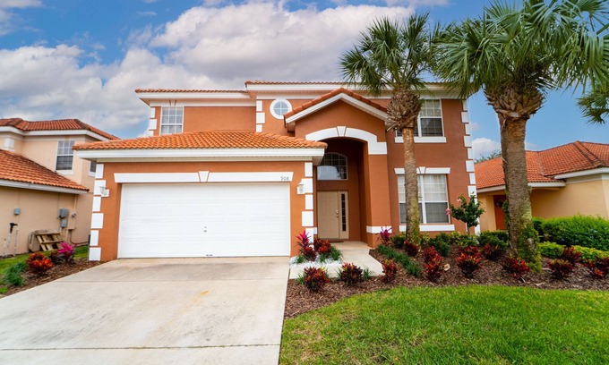 Solana House | 6 Bed, 5 Bath Villa with South Facing Pool, located close to Disney & Universal