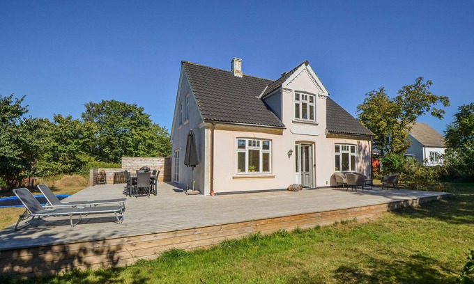 Anholt House | 6 bedroom beautiful home in Anholt