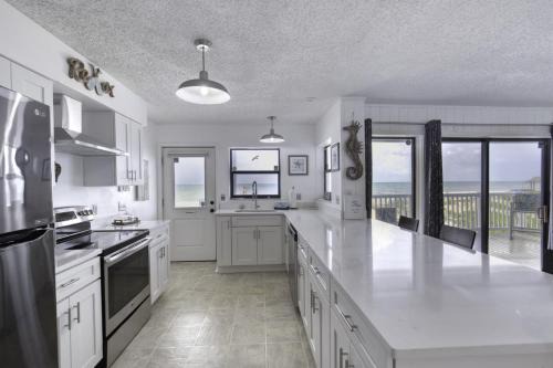 Palm Coast House | 6 Bedroom Huge Decks Pets Oceanfront