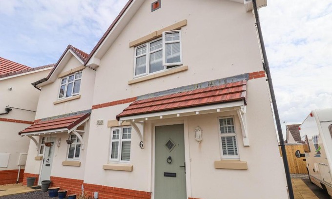 Prestatyn House | 6 Cwrt Griffiths