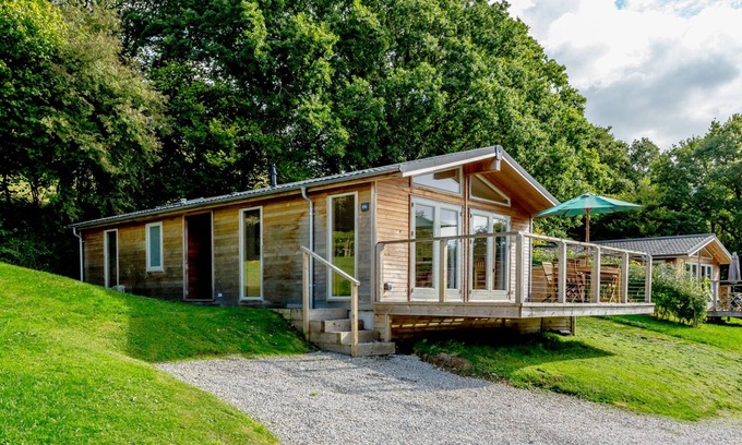 Looe Cottage | 6 HEDGEROWS, pet friendly, luxury holiday cottage in Lanreath