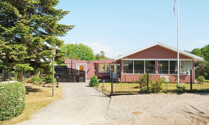Frølunde Fed House | 6 person holiday home in Korsør