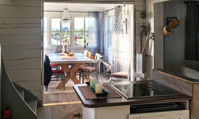 Bjarkoy Municipality House | 6 person holiday home in Bjarkøy