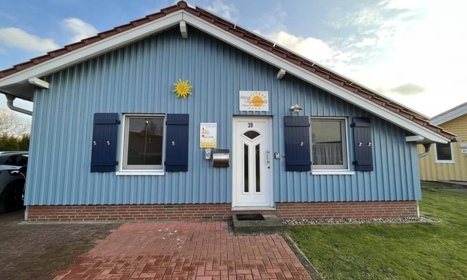 Norderteil House | 6 person wellness holiday home with sauna, whirlpool, two toilets and wood-burning stove in Otterndorf