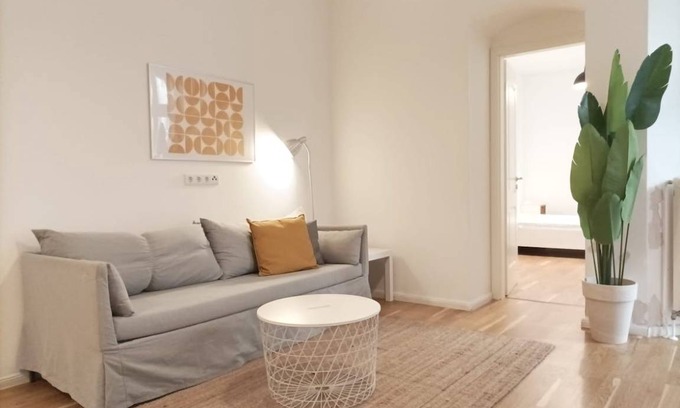 Kreuzberg Apartment | 60 m² Apartment ∙ 1 bedroom ∙ 2 guests