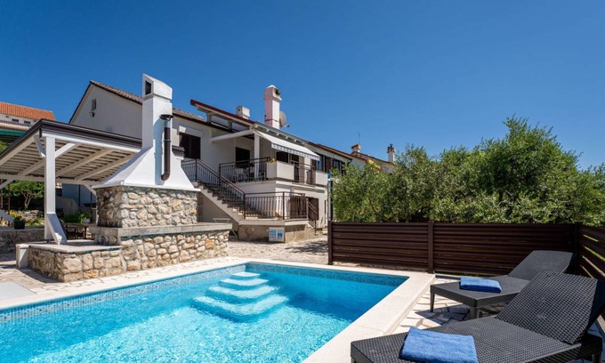 Njivice Apartment | 60 m² Apartment ∙ 2 bedrooms ∙ 4 guests