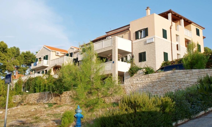 Postira Apartment | 60 m² Apartment ∙ 2 bedrooms ∙ 4 guests