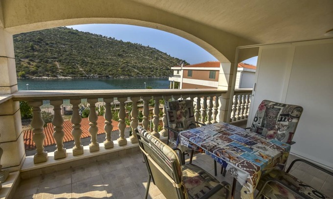 Podglavica Apartment | 60 m² Apartment ∙ 2 bedrooms ∙ 4 guests
