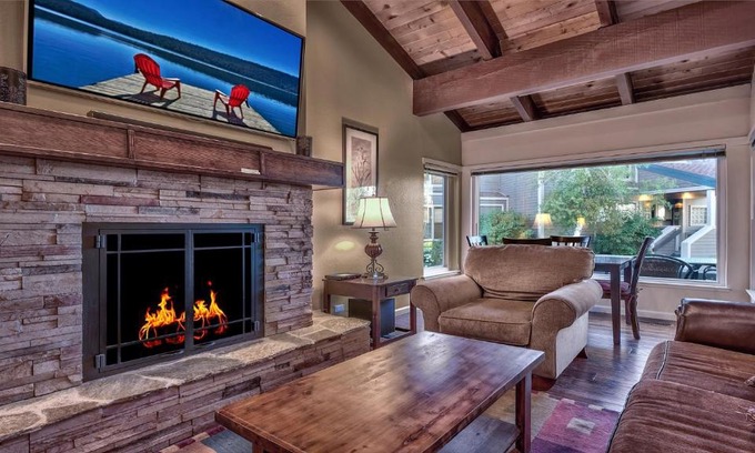 South Lake Tahoe House | 630 Lakeview