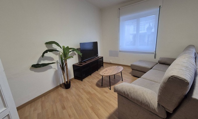 Las Campas y San Claudio Apartment | 648A1 Apartamento Mareval
