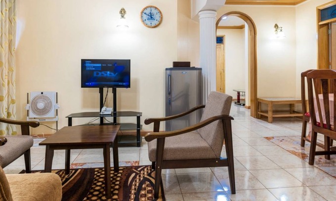 Kampala Apartment | 65 m² Apartment ∙ 3 bedrooms ∙ 6 guests