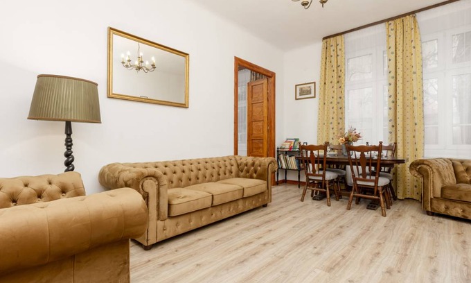 Nowa Praga Apartment | 65 m² Apartment ∙ 2 bedrooms ∙ 7 guests