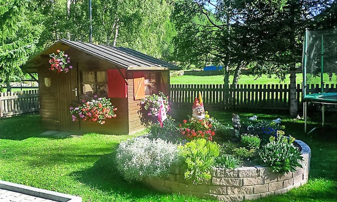 Saas Grund Ski Chalet | 65 m² Chalet ∙ 2 bedrooms ∙ 4 guests