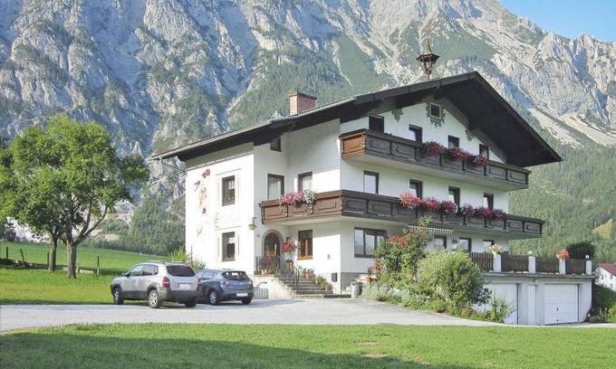 Groebming Apartment | 67 m² Apartment ∙ 3 bedrooms ∙ 7 guests