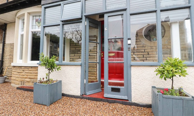 Bare Cottage | 6A ELMS ROAD, pet friendly, country holiday cottage in Morecambe