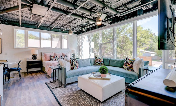 Norman Apartment | 6BR Near OU Campus I Great for Big Groups 1010