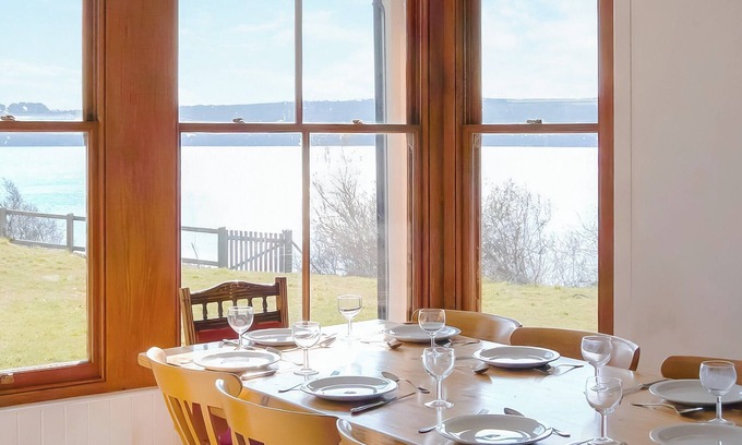 St Ishmaels Cottage | 7 bedroom accommodation in St Ishmaels Musslewick, near Broad Haven