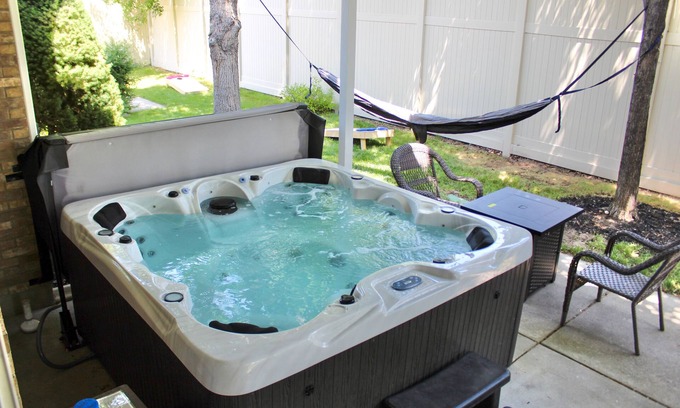 Sandy House | 7-Bedroom Home with Hot Tub – Near Ski Resorts, SLC & Convention Centers