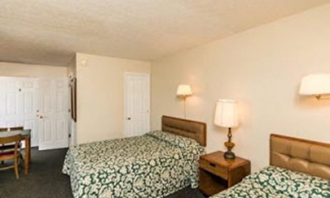 Clay City Condo | ~7~ Cost Effective Motel by the Red River Gorge