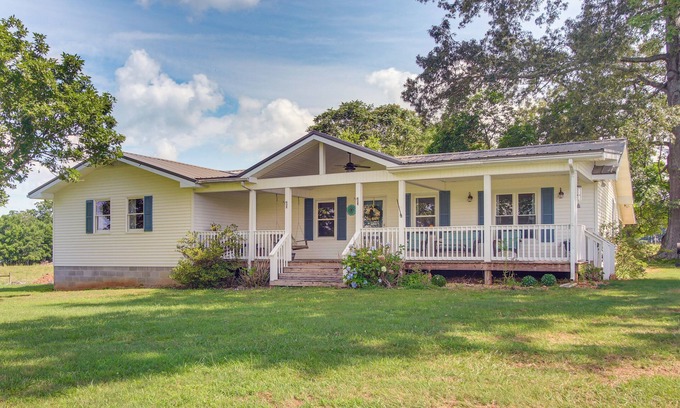 Sparta House | 7 Mi to Center Hill Lake: Spacious Sparta Home!