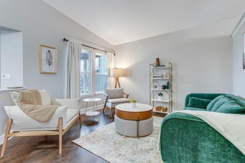 Arvada House | 7 Mi to Downtown Denver Family Home with Fire Pit!