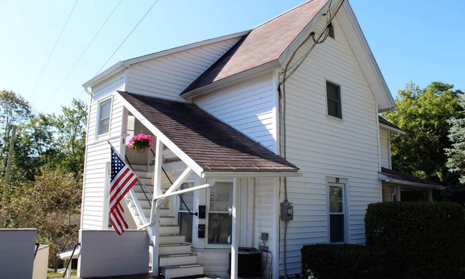 Oneonta Apartment | 70 m² Apartment ∙ 2 bedrooms ∙ 4 guests