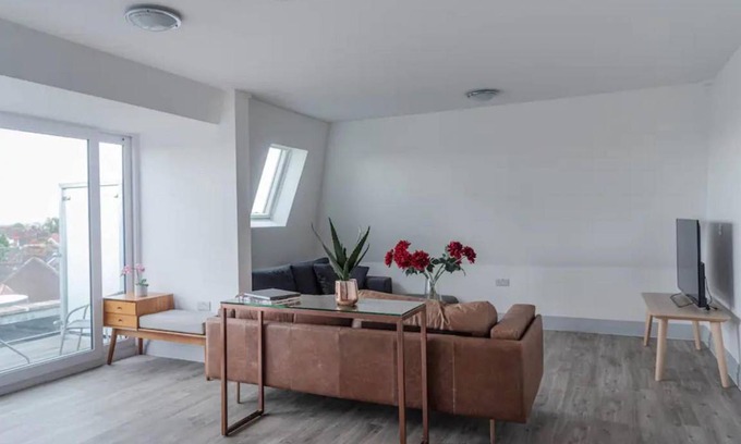 Brondesbury Park Apartment | 70 m² Apartment ∙ 2 bedrooms ∙ 4 guests
