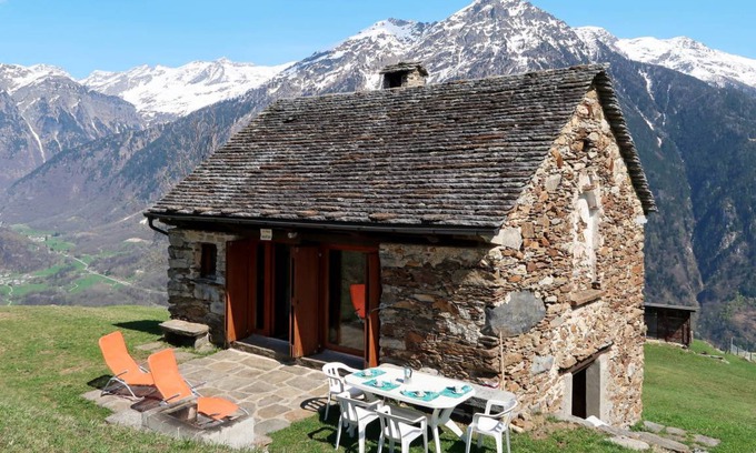 Acquarossa Apartment | 70 m² Apartment ∙ 2 bedrooms ∙ 6 guests