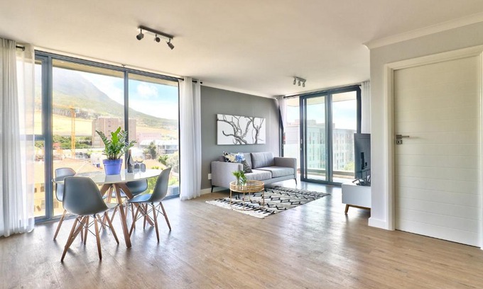 Observatory Apartment | 70c Winchester