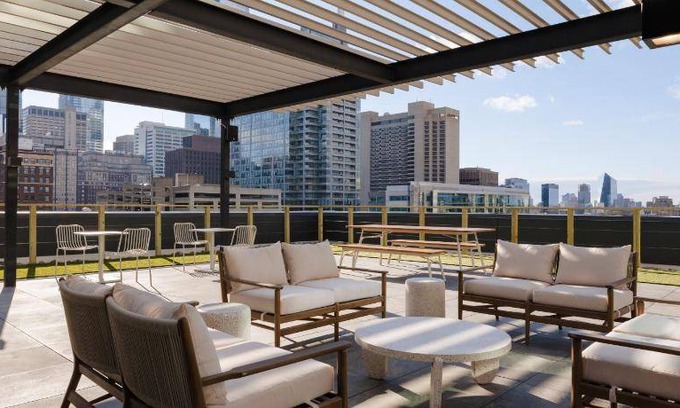 Logan Square Apartment | 72 m² Serviced apartment ∙ 4 guests