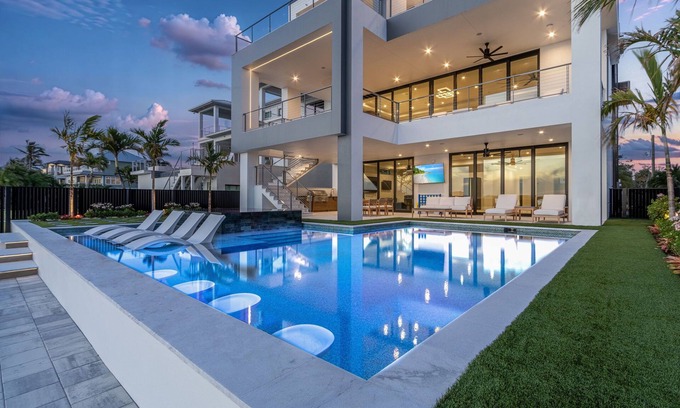 Fort Myers Beach House | 793 Shoreline Stunner: Luxury Pool, Views, EV Charger