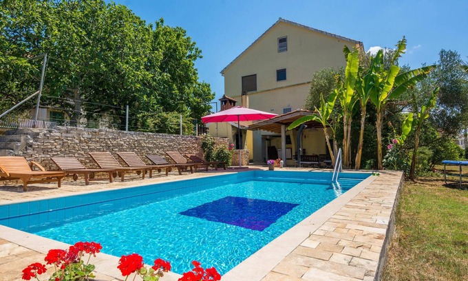 Kozino House | 8 bedroom gorgeous home in Kozino