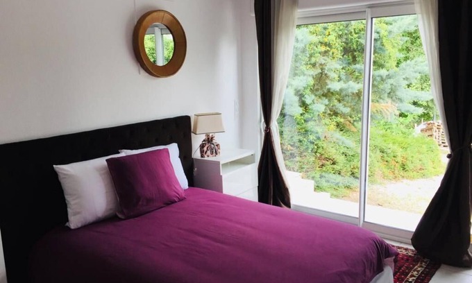 Chateau-Renard House | 8 bedrooms/6-seater jacuzzi/petanque/billiards/babyfoot 1h30 from Paris